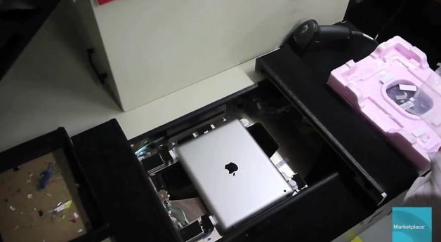 How an iPad is Made? [Video]